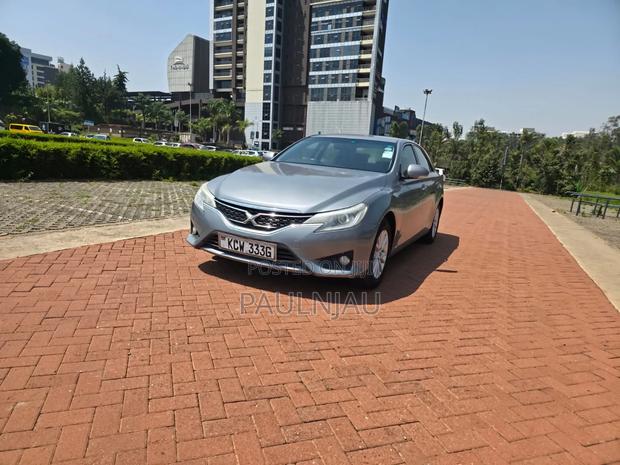 Toyota Mark X 2013