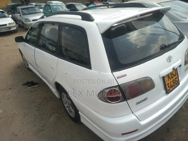 Toyota Caldina 2002 White