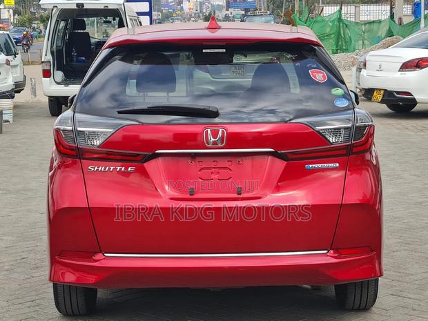 Honda Fit Shuttle 2019 Red