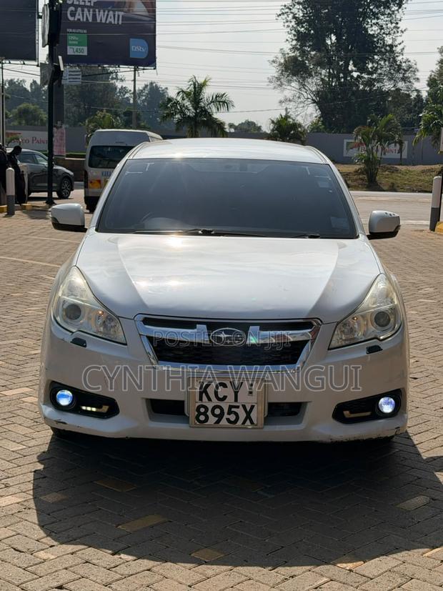 Subaru Legacy 2013 White