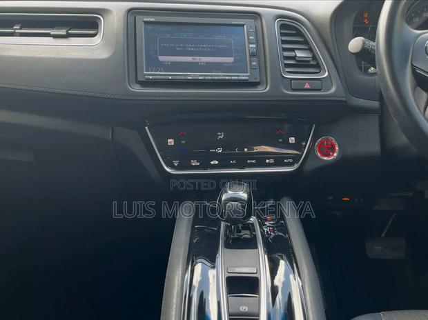 Honda Vezel 2019 Blue
