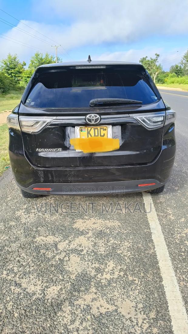Toyota Harrier 2.0 2014 Black