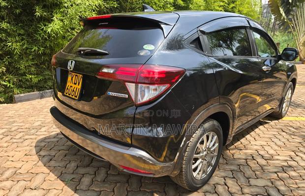 Honda Vezel 2018 Black