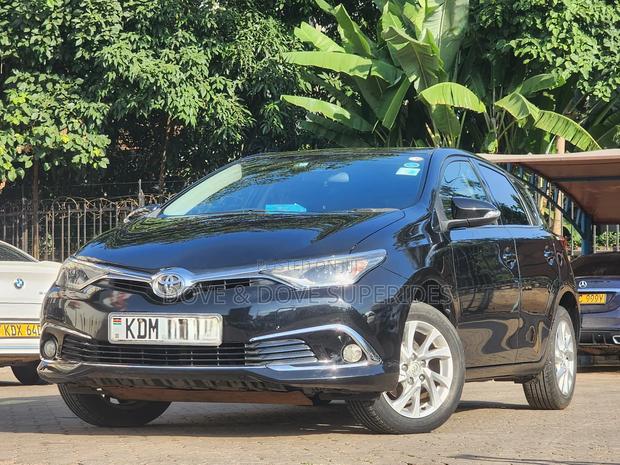 Toyota Auris 2016 Black
