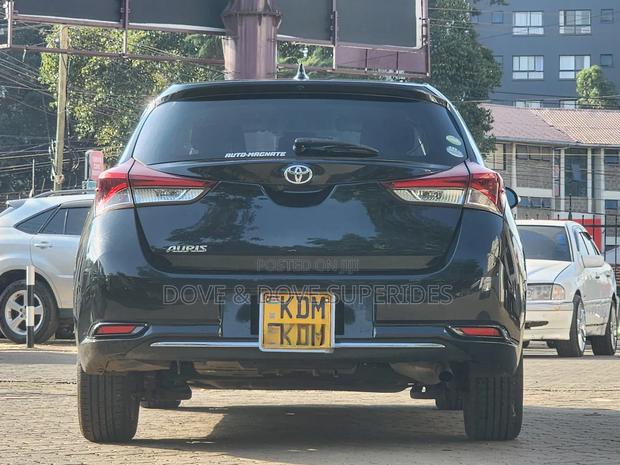 Toyota Auris 2016 Black