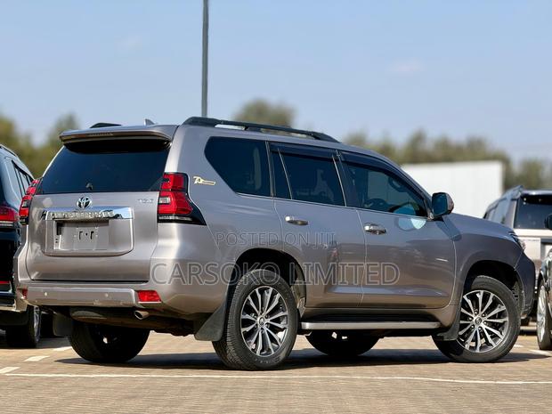 Toyota Land Cruiser Prado 2.8 2017 Brown