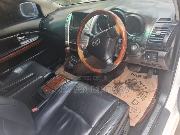 Toyota Harrier 2004 White