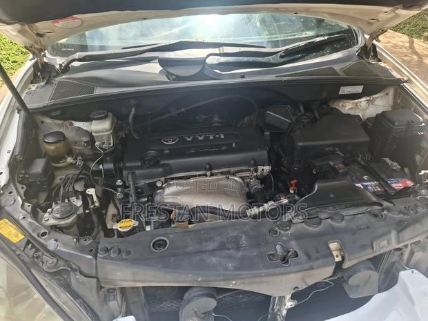 Toyota Harrier 2004 White