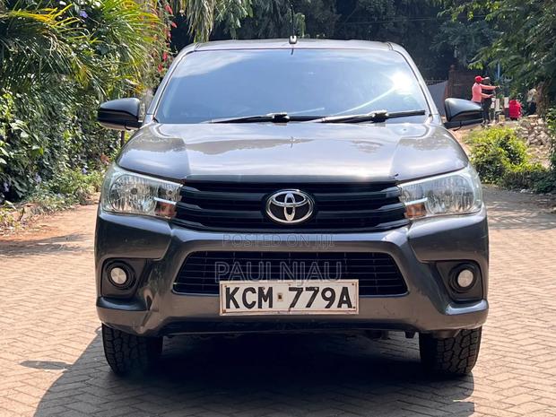 Toyota Hilux 2013