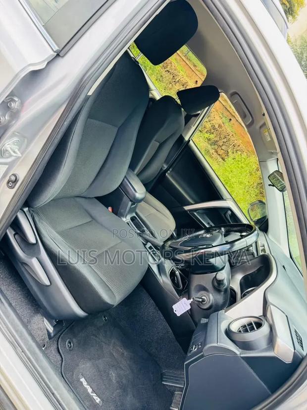 Toyota RAV4 2019 Silver