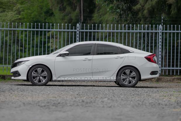 Honda Civic 2019 White