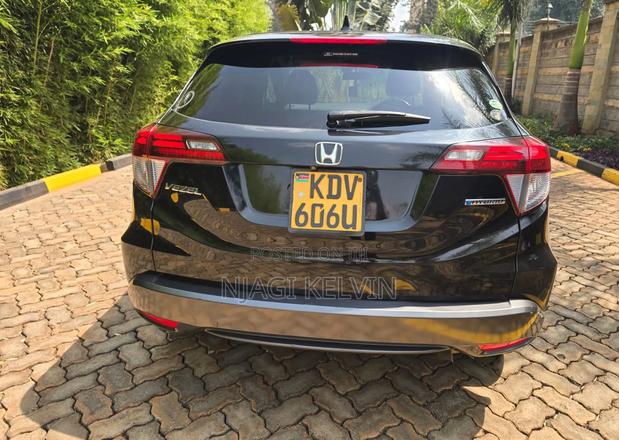 Honda Vezel 1.5 Hybrid 2WD 2018 Black