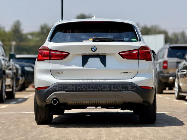 BMW X1 sDrive28i FWD 2019 White