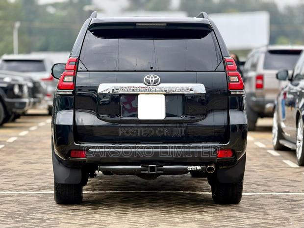 Toyota Land Cruiser Prado 2.8 2018 Black