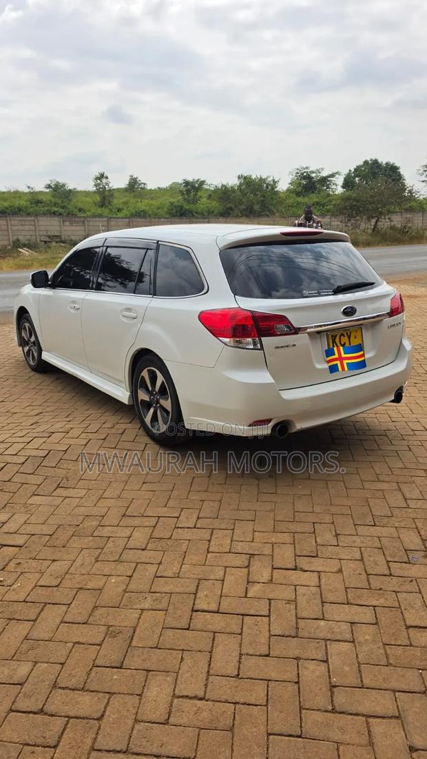 Subaru Legacy 2012 Pearl