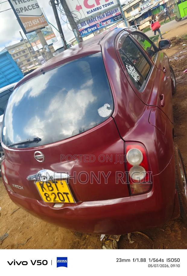 Nissan March 1.2 FWD 2005 Red