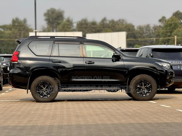 Toyota Land Cruiser Prado 2.7 2019 Black
