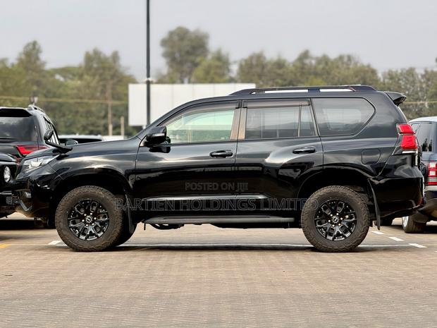 Toyota Land Cruiser Prado 2.7 2019 Black
