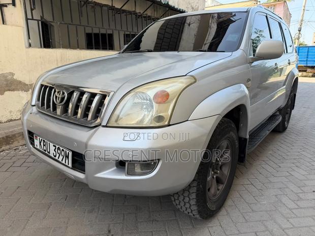 Toyota Land Cruiser Prado 2006 Silver