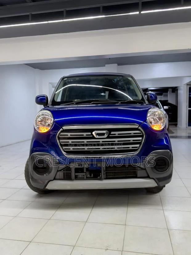 Daihatsu Cast 2020 Blue