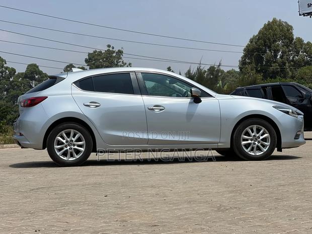 Mazda Axela 2018 Silver