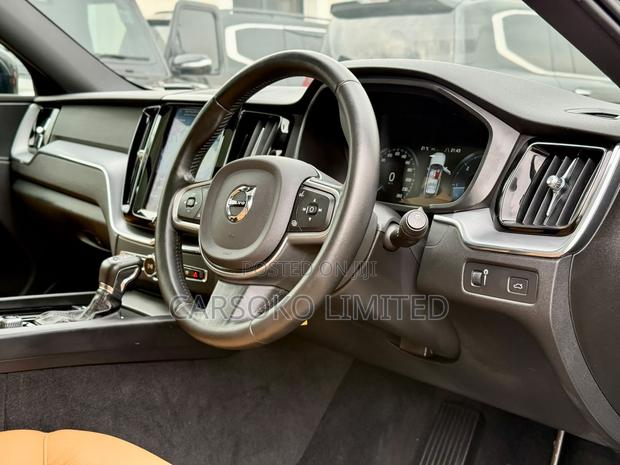 Volvo XC60 2019 Black