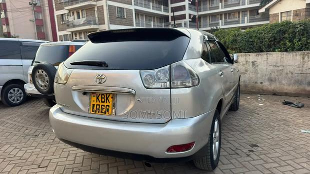 Toyota Harrier 2004 Silver