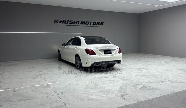Mercedes-Benz C-Class 2019 Pearl