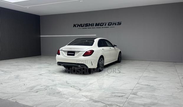 Mercedes-Benz C-Class 2019 Pearl