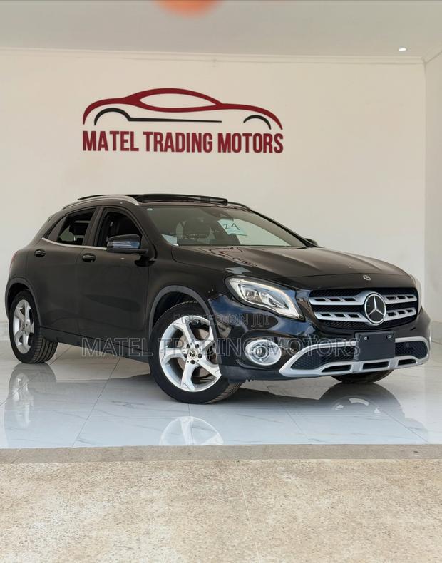 Mercedes-Benz GLA-Class 2019 Black