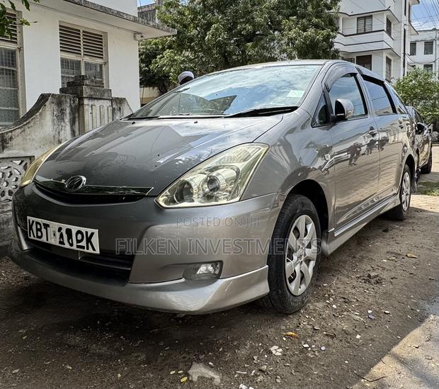 Toyota Wish 2006 Gray