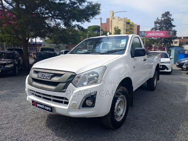 Isuzu D-MAX 2022 White