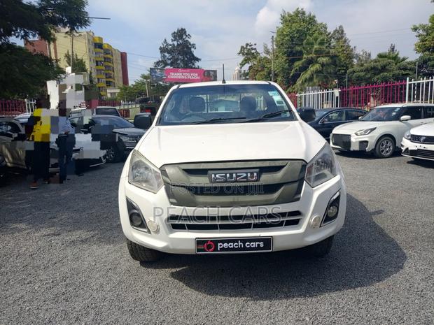 Isuzu D-MAX 2022 White