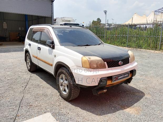Nissan X-Trail 2000 White
