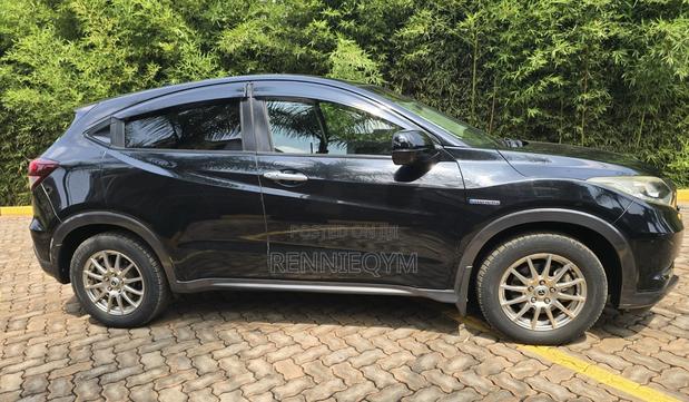 Honda Vezel 2018 Black