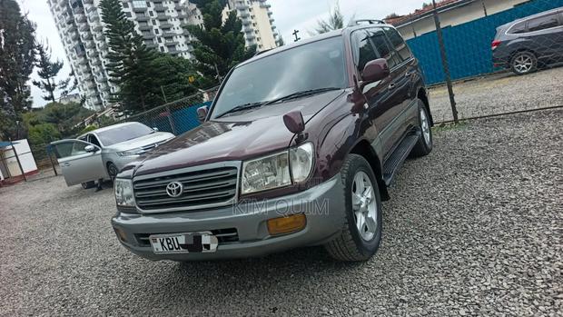 Toyota Land Cruiser 2005 Red