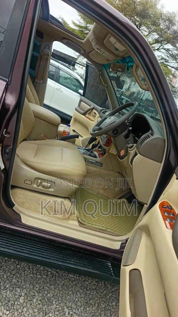 Toyota Land Cruiser 2005 Red