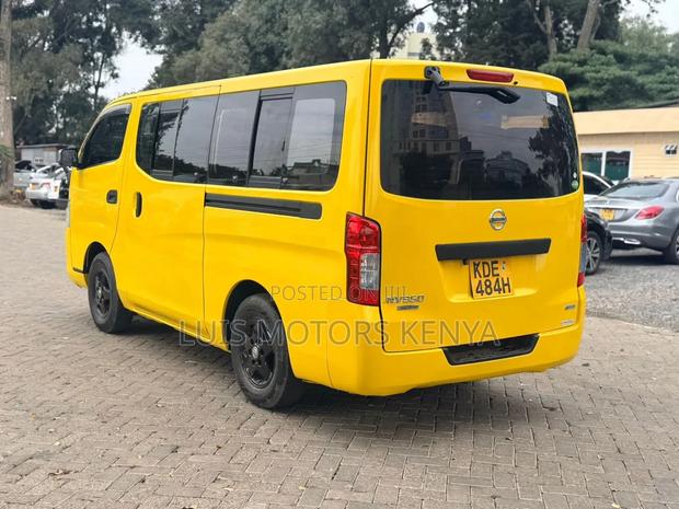 Nissan Caravan 2013 Yellow