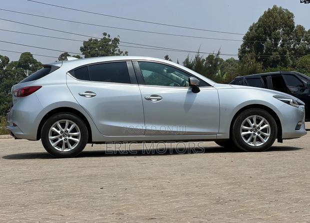 Mazda Axela 2018 Silver