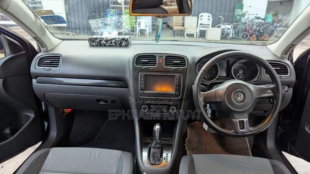 Volkswagen Golf 2011 Blue