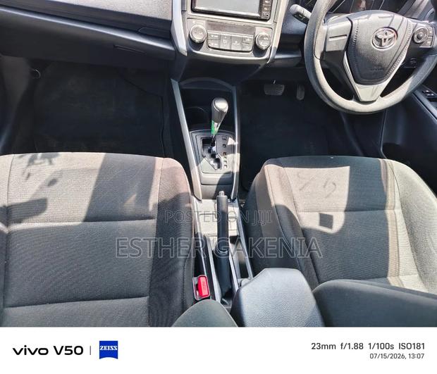 Toyota Corolla Fielder 2020 Silver