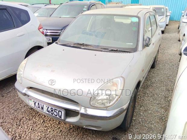 Toyota Duet 1999 Blue