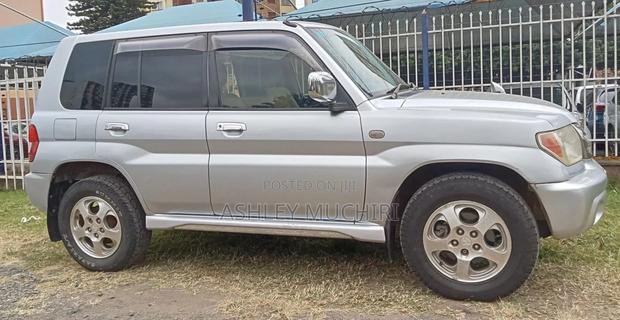 Mitsubishi Pajero 2003 Silver