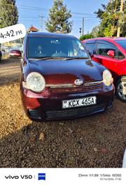 Toyota Sienta 1.5 FWD 2013 Burgundy for sale