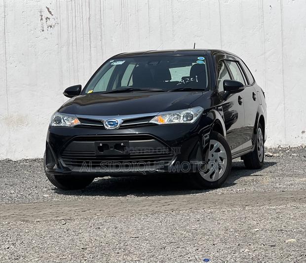 Toyota Corolla Fielder 1.5 Hybrid FWD 2020 Black
