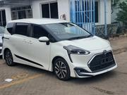 Toyota Sienta 2020 White for sale