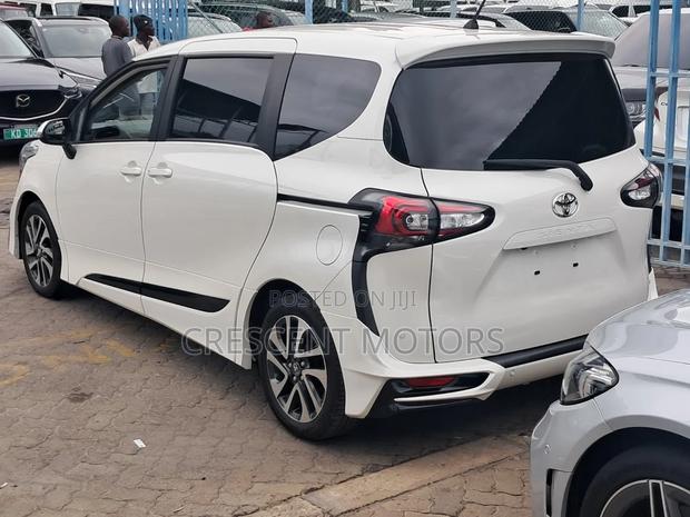 Toyota Sienta 2020 White