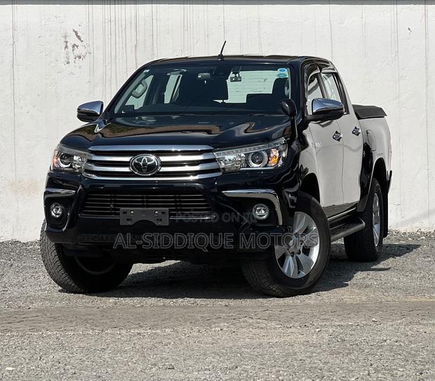 Toyota Hilux Revo Double Cab Deisel 2.4 AWD 2018 Black