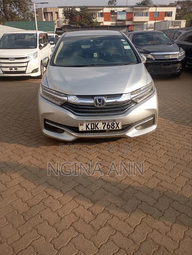 Honda Fit Shuttle 2015 Silver