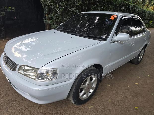 Toyota Corolla Sedan Automatic 1998 White